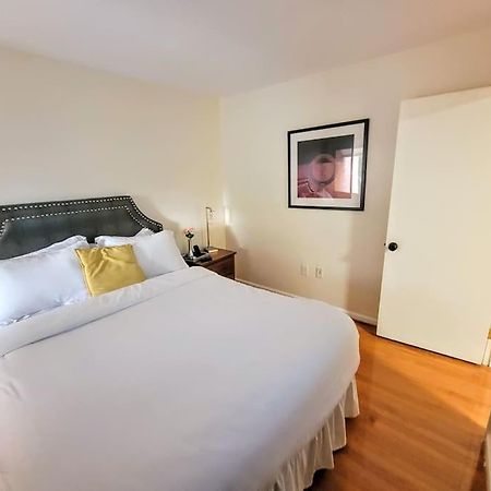 Nice 2 Bdr 2 Bath Near Airport With Fast Wifi And Parking Herndon Exterior foto