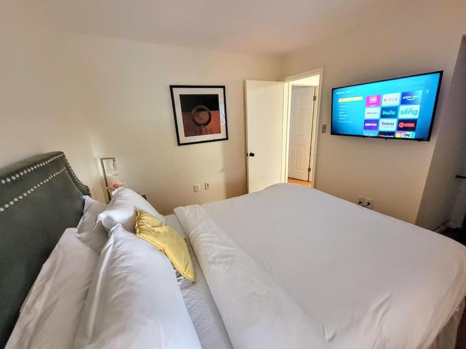 Nice 2 Bdr 2 Bath Near Airport With Fast Wifi And Parking Herndon Exterior foto