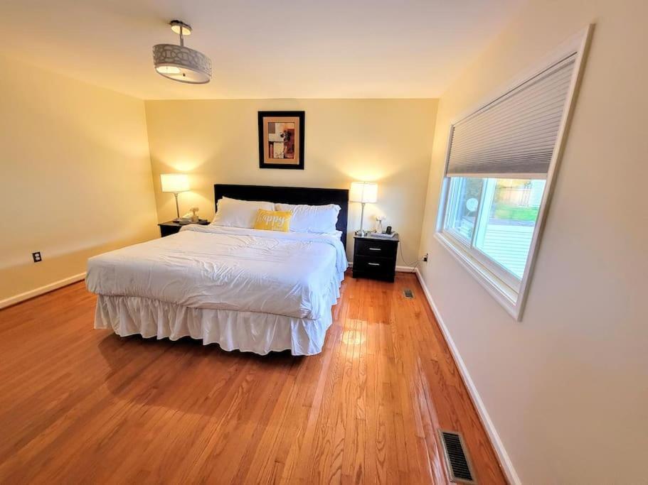 Nice 2 Bdr 2 Bath Near Airport With Fast Wifi And Parking Herndon Exterior foto