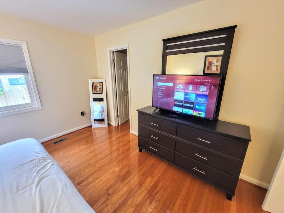 Nice 2 Bdr 2 Bath Near Airport With Fast Wifi And Parking Herndon Exterior foto