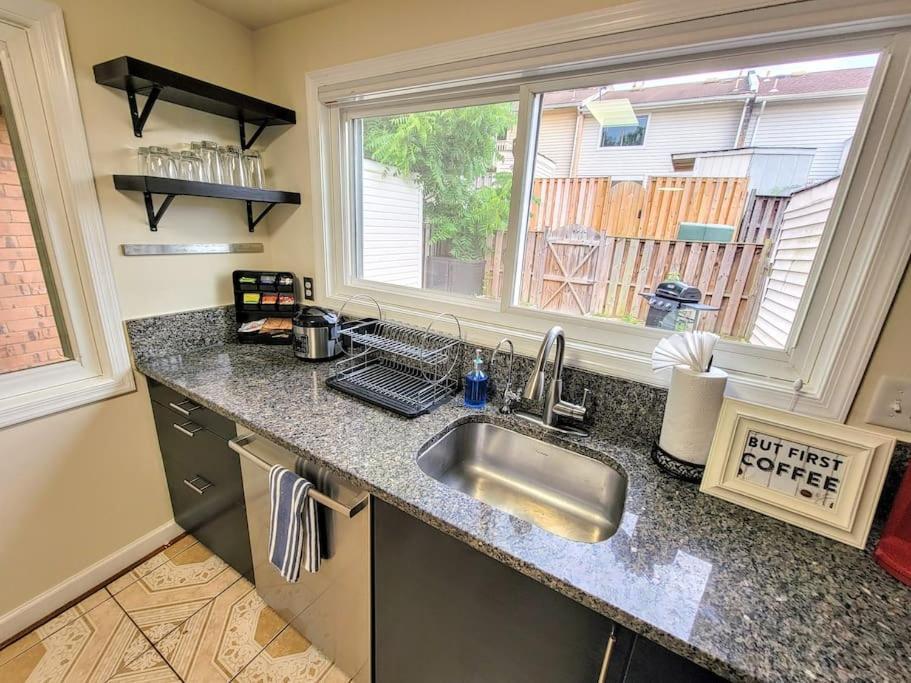 Nice 2 Bdr 2 Bath Near Airport With Fast Wifi And Parking Herndon Exterior foto